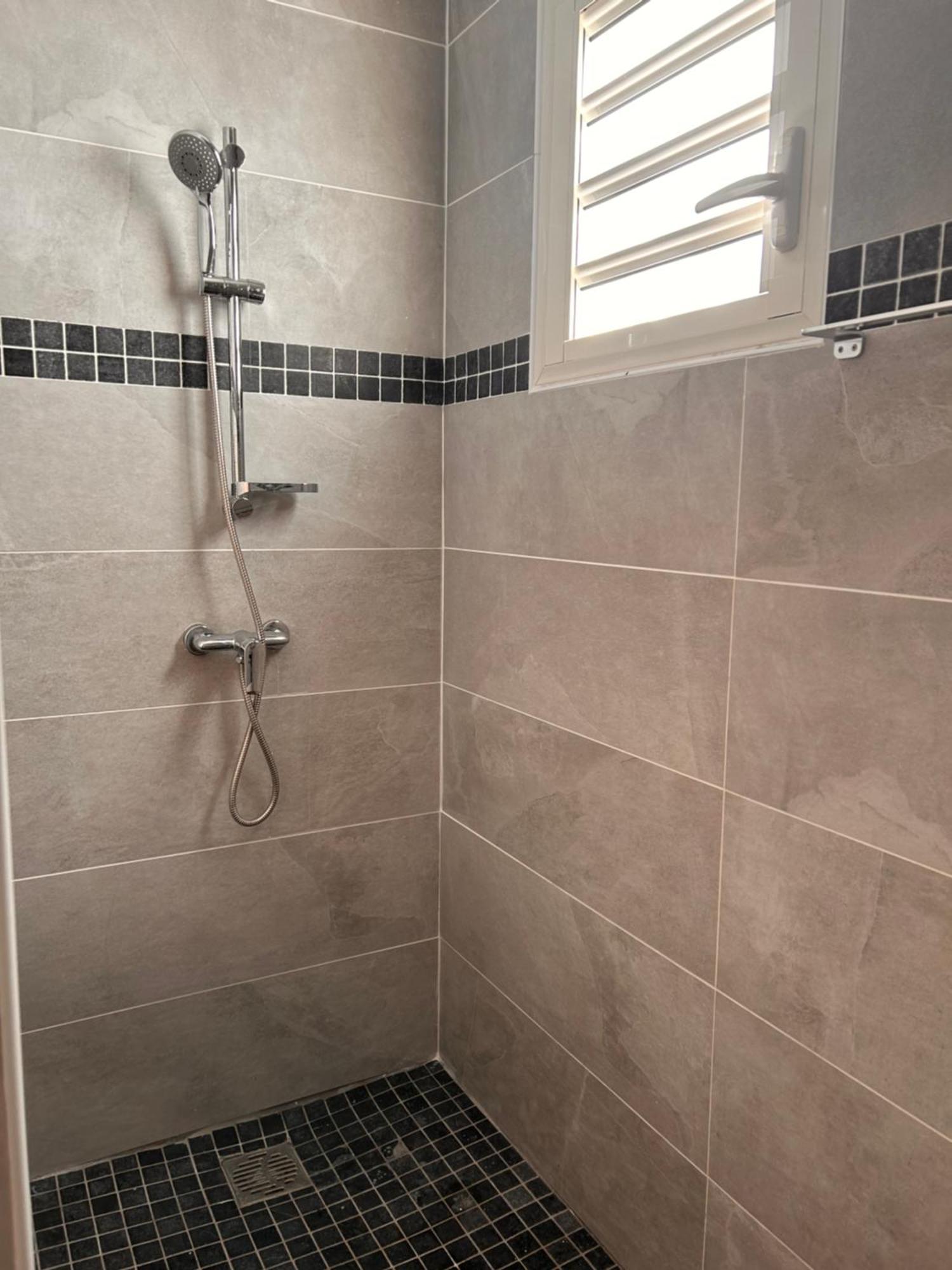 Logement Palmier Sainte-Rose Exteriör bild